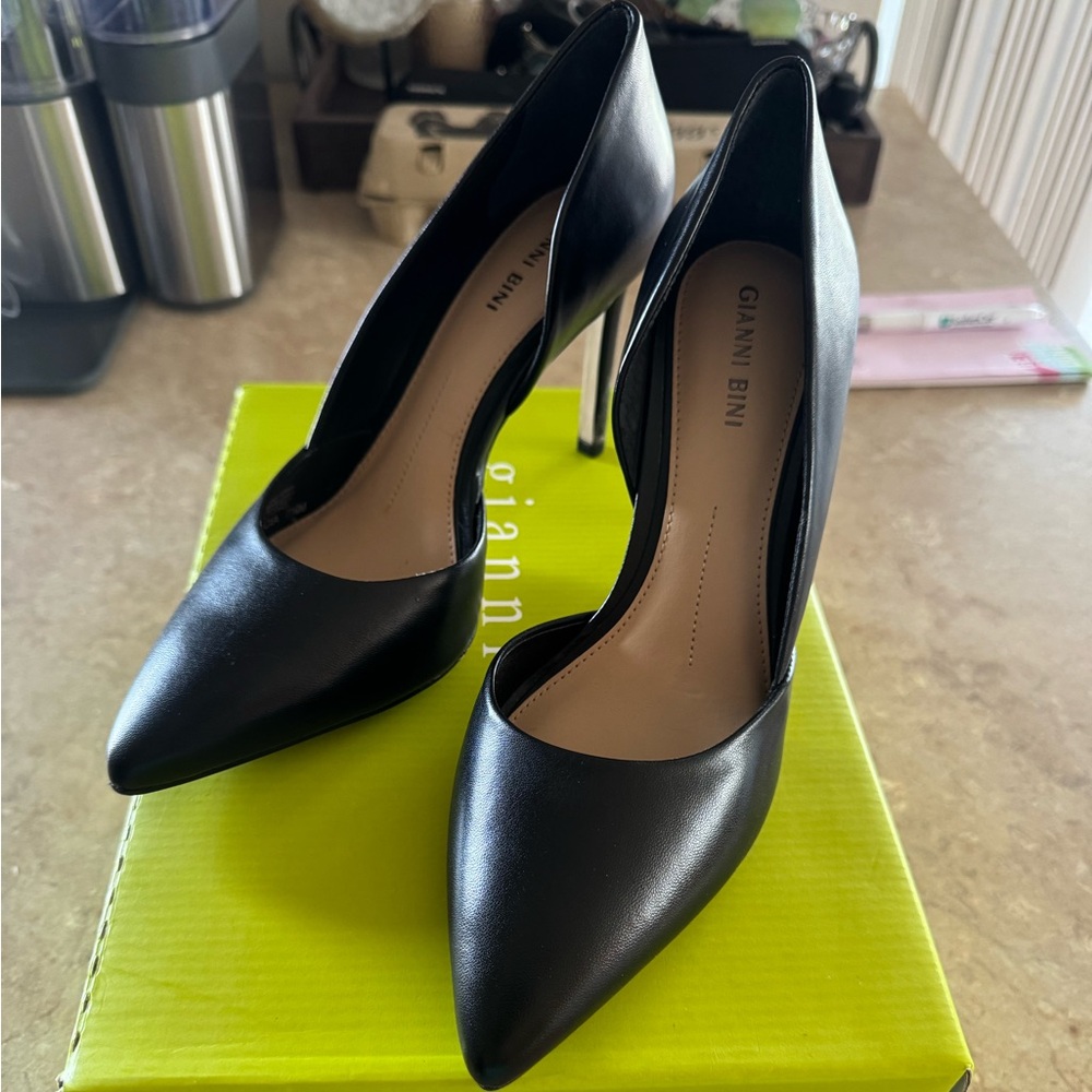 Gianni Bini “Venicia” d’Orsay Heels-Black Leather-Size 7.5 Medium - Picture 2 of 9
